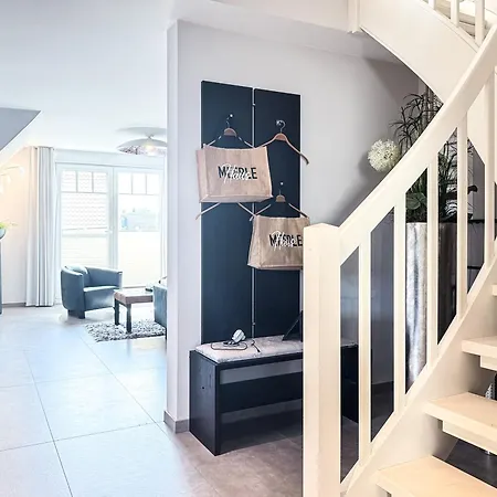 Meerle 4 Апартаменты *