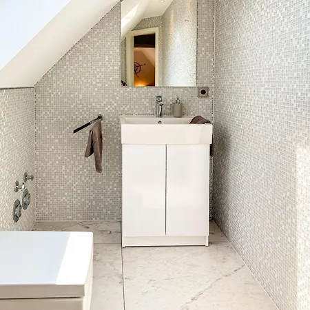 Meerle 4 * Цингст